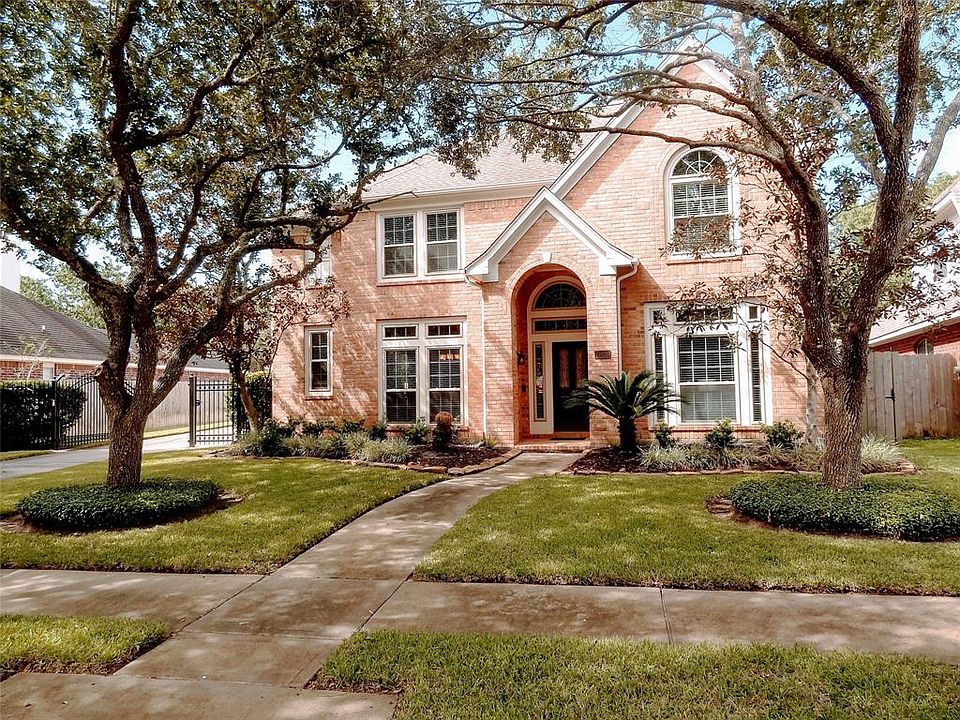 1st image of 1026 Burchton Dr