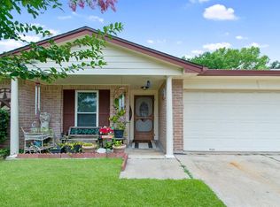 10530 Permian Dr, Sugar Land, TX 77498