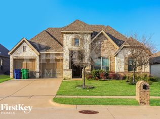 541 Hay Meadow Dr, Waxahachie, TX 75165