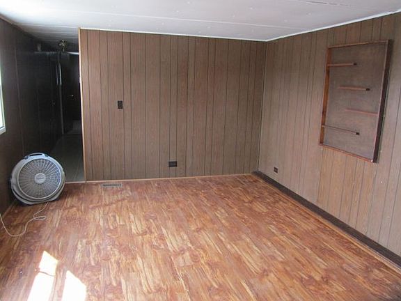 3rd image of 4121 Arden Ave