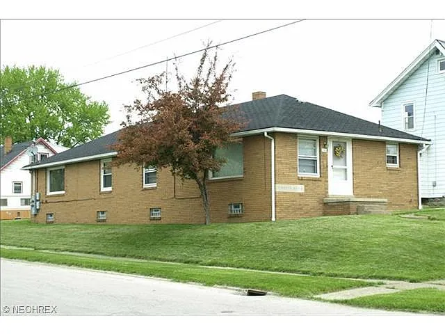200-204 Churchill Rd photo 1