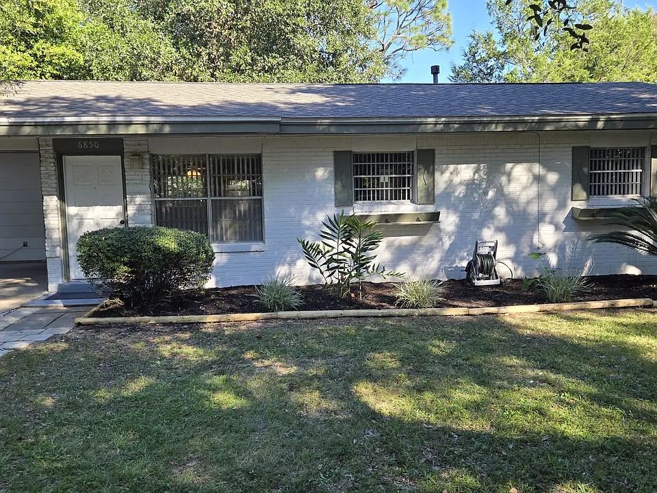 6850 Data St