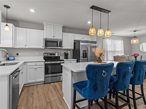 2nd image of 5849 Austin Woods Dr