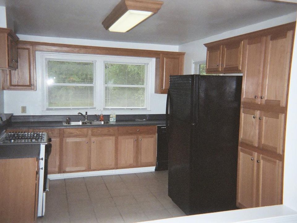 2nd image of 1341 Diamond Ave