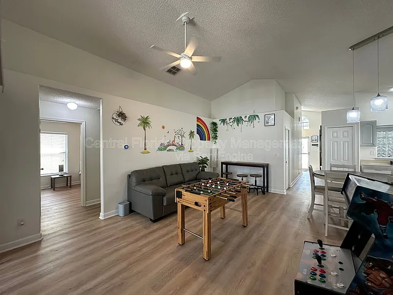 1009 Lake Davenport Blvd — Photo 12