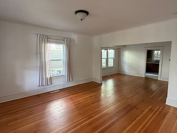 5th image of 1534 SE 46th Ave APT A