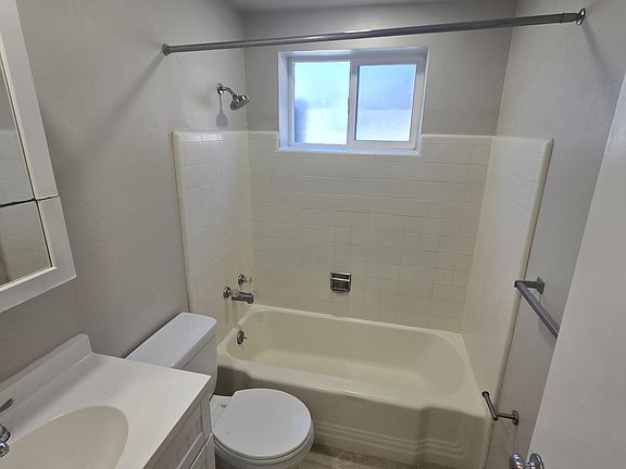 5th image of 554 S Douglas St #4