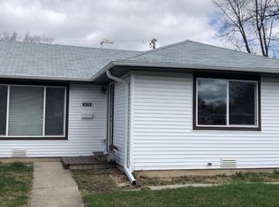 4560 W 89th St, Hometown, IL