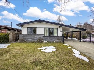 85 Ranchdale Dr, Hamilton, ON L8V 2L9