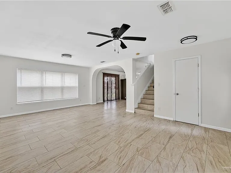 1729 W Jefferson St — Photo 2