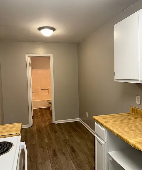111 Susan Dr #B — Photo 16