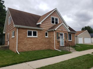 1405 37th St #2, Kenosha, WI 53140