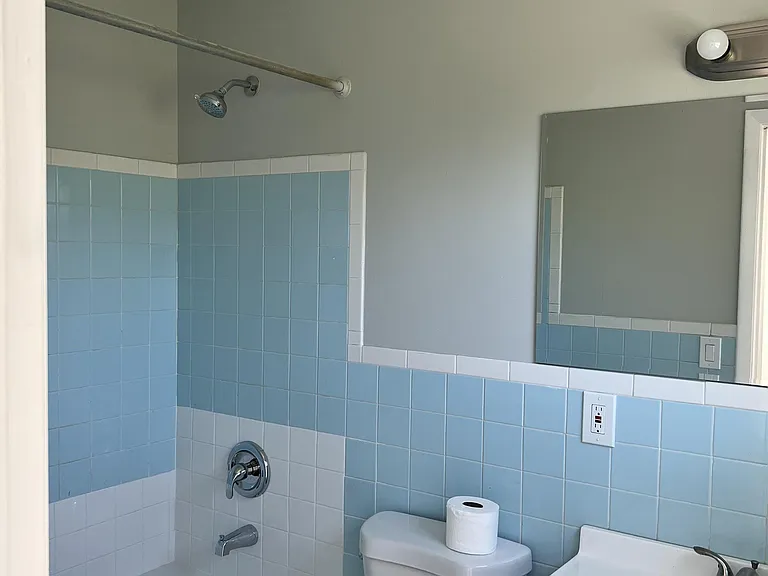 1910 Juanita Ave — Photo 6