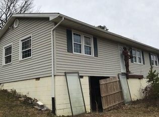 112 McCauley Ln, Waynesboro, VA 22980