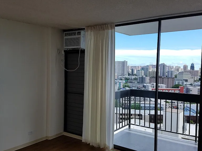 1560 Thurston Ave #902 — Photo 4