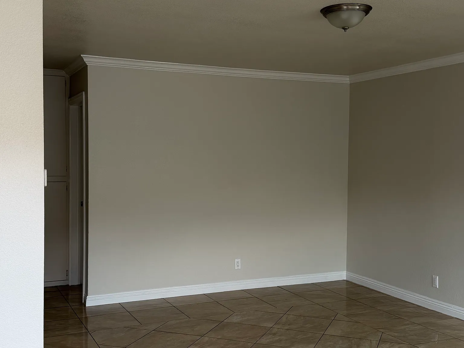 2 bed, 1844 sqft, $2,900 — Photo 3