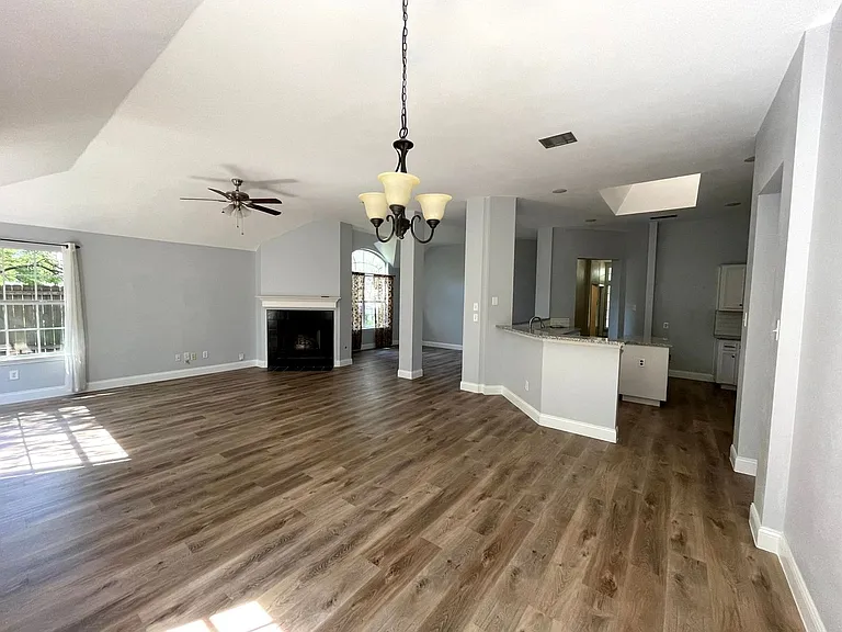 3822 Newland Dr — Photo 10