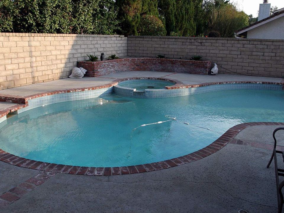 Sparkling Pool/Spa!