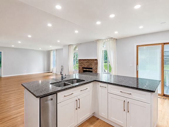 3rd image of 103 Brittany Dr #103