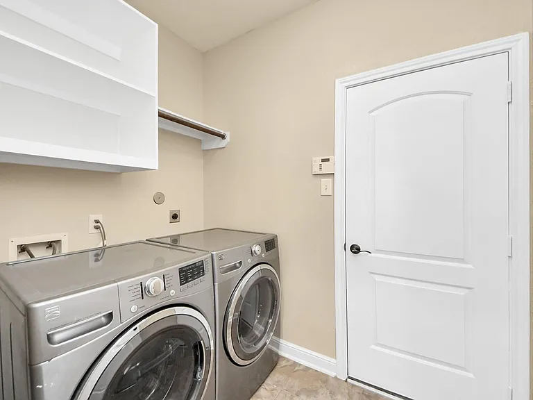 19126 Gaslamp Point Ct — Photo 43