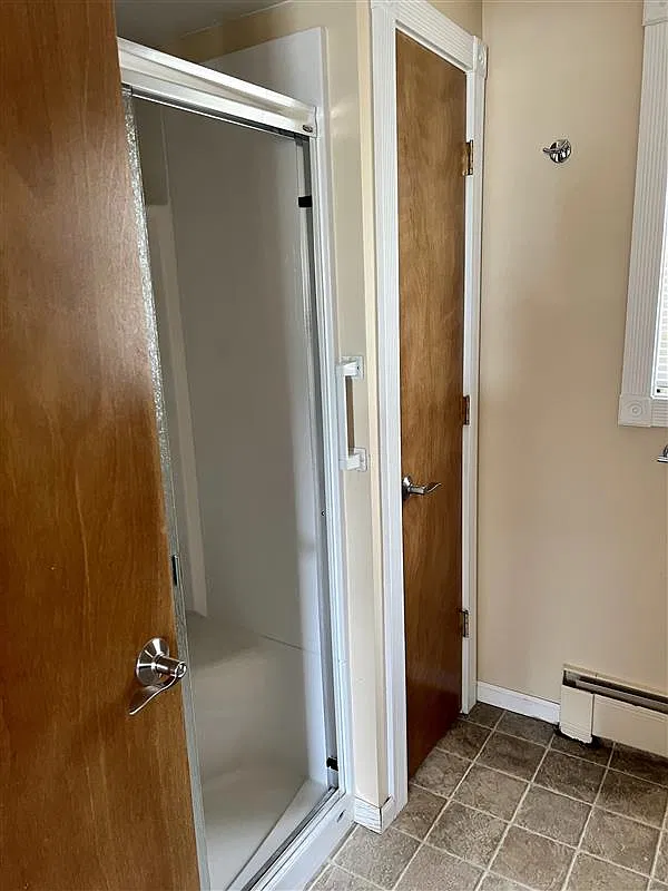 4 bed, 3562 sqft, $1,600 — Photo 4