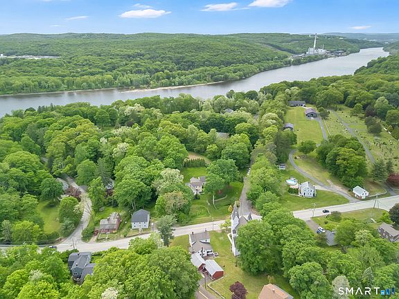 2nd image of 55 Middle Haddam Road