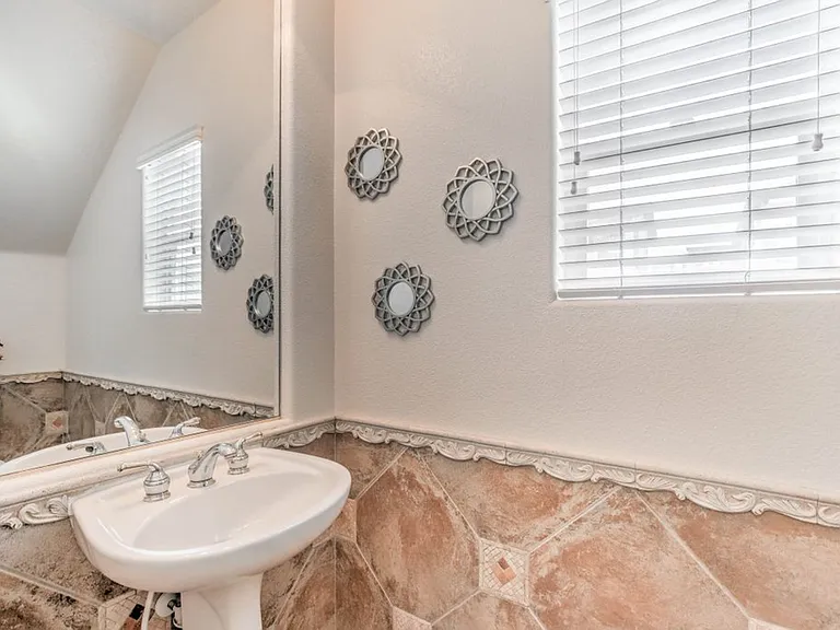 10517 Howling Coyote Ave — Photo 17