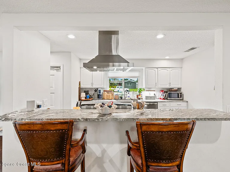 2502 Plantation Dr — Photo 9