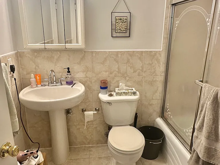 422 E 10th St #2F — Photo 9