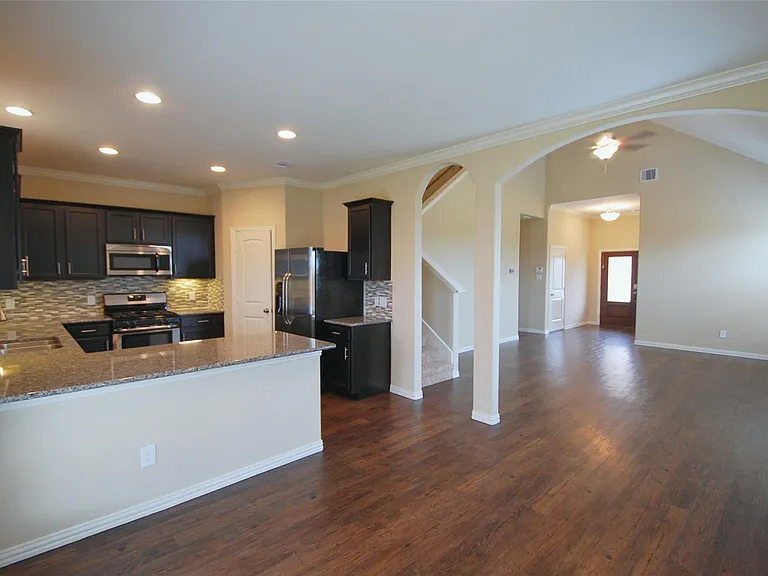 7103 Avalon Bend Cir — Photo 4