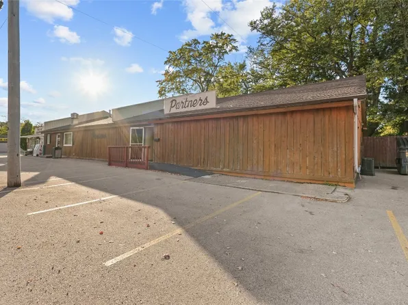 4704 E Lake Rd, Erie, PA 16511