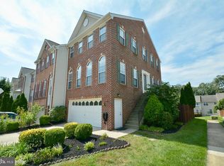 8361 Regal Oak Ct, Springfield, VA 22152