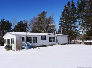 16 Whetem Ln, Hancock, ME 04640