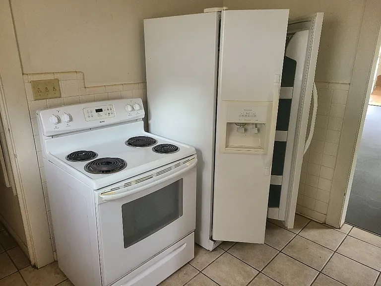 209 W Vine Ave — Photo 8