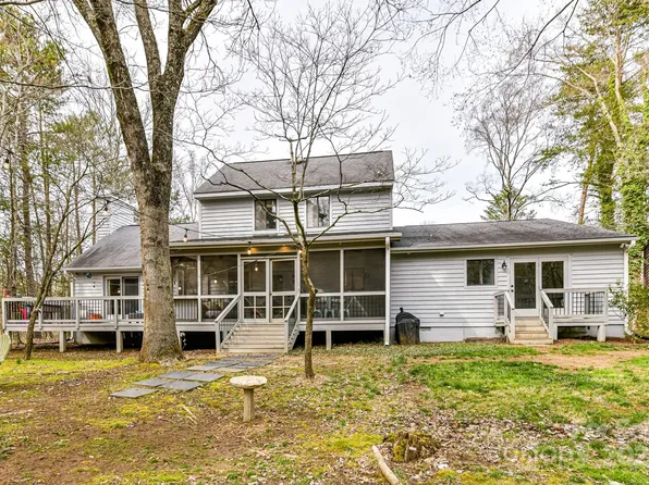 10009 Four Mile Creek Rd, Charlotte, NC 28277
