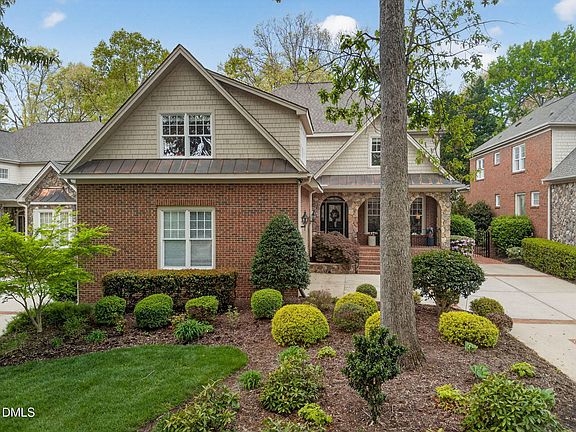 4th image of 2032 Langham Ln