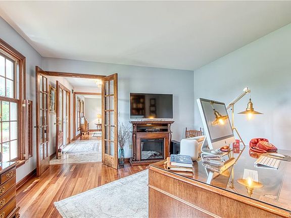4th image of 8578 Greenway Ct