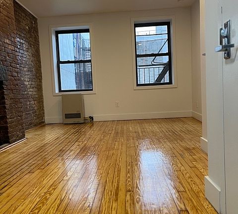 5th image of 203 Chrystie St #4DI