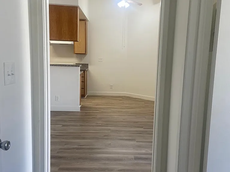 Sylvan Court — Photo 4
