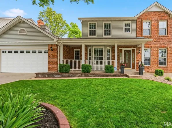 6 Belcourt Cir, Saint Charles, MO 63304