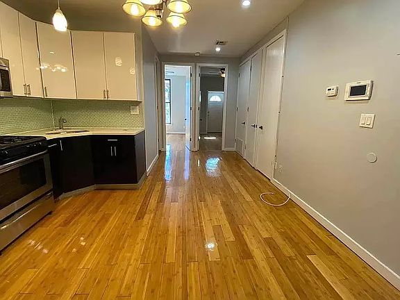 3rd image of 17 Pleasant Pl APT 1B