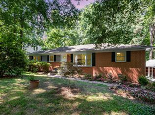 4 Dogwood Acres Dr, Chapel Hill, NC 27516