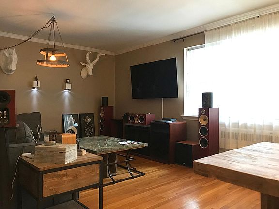 4th image of 22 Fairbanks St APT 3