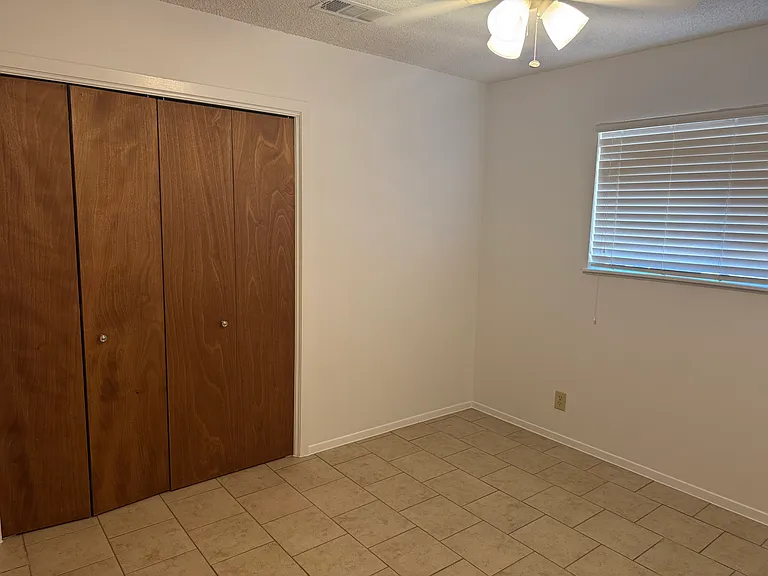 116 Coers Cir #B — Photo 6