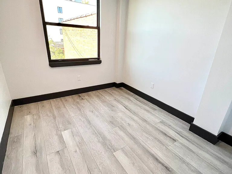 868 New York Ave #7 — Photo 8