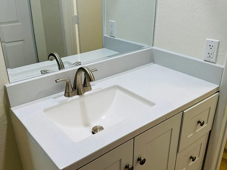 2105 E Petunia St — Photo 22