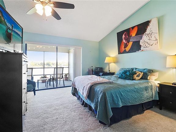 2nd image of 4117 Fairview Vista Pt APT 301