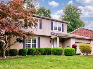 10811 Falkirk Rd, Douglass Hills, KY 40243