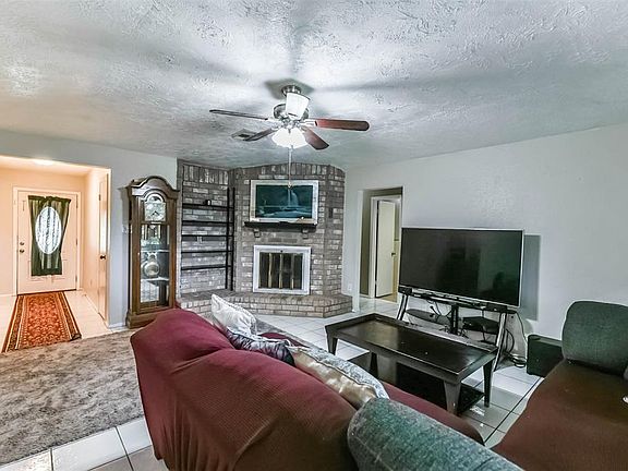 3rd image of 3227 Fern Rock Dr