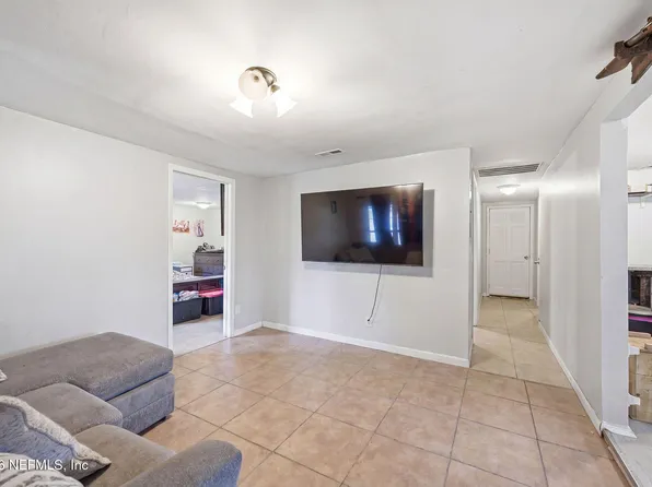 213 LAKE Lane, Crescent City, FL 32112